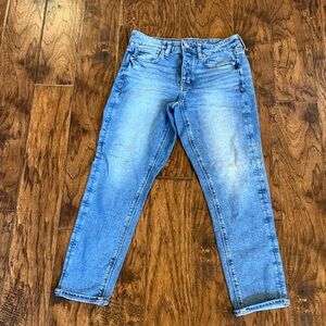 American Eagle Outfitters Light Blue Denim Jeans, Tomgirl fit size 4